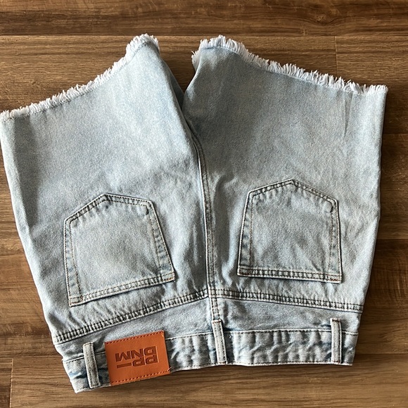 PRINCESS POLLY ‼️ Never worn ‼️ long Jean shorts - Picture 5 of 5